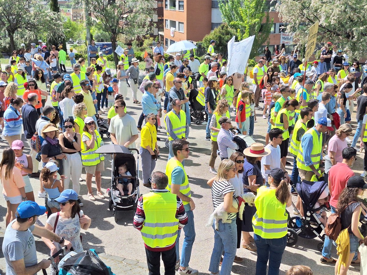 Asociación Vecinal Montecarmelo tweet media