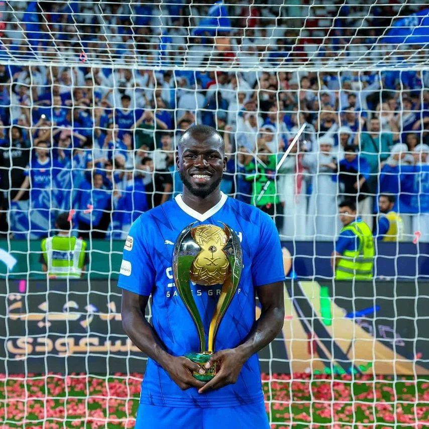 @Abdou_diallo_ et @kkoulibaly26 ont remporté respectivement la Supercoupe du Qatar et la Supercoupe d'Arabie Saoudite. Bravo Gayndé🦁🇸🇳 #Taggat