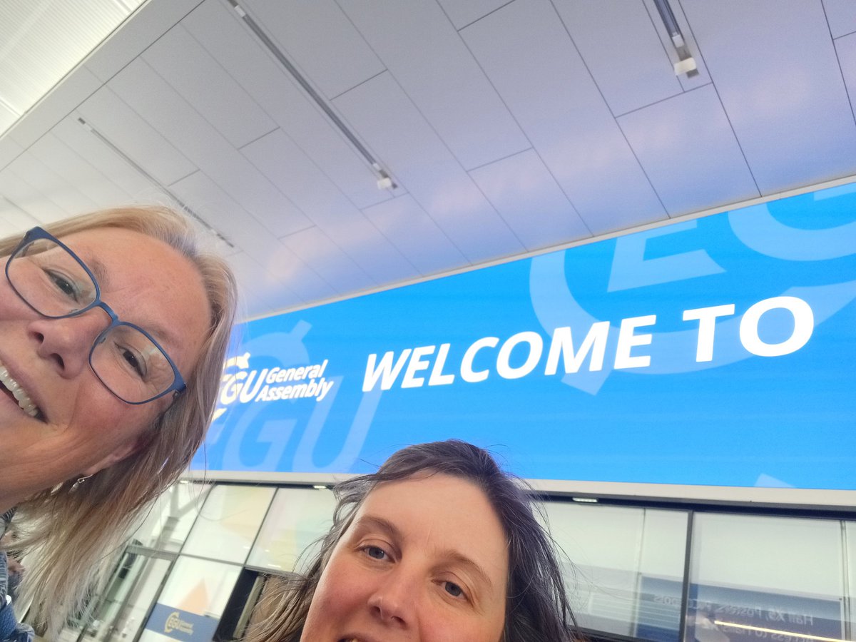 EGU 2024 begins!!! So excited to be here for our session on blue carbon 
meetingorganizer.copernicus.org/EGU24/session/… 
Bring on exciting carbon chat and networking with our EU friends <a href="/CefasGovUK/">Cefas</a>