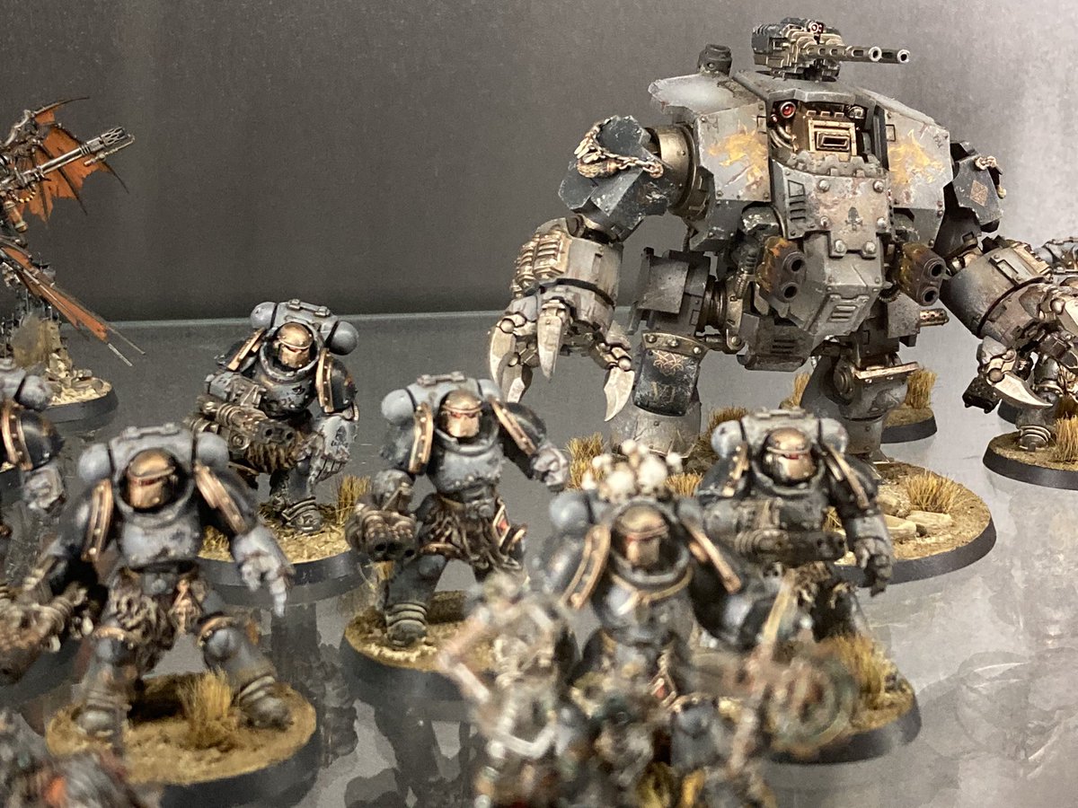 Warhammer 40,000 Doubles army painting is off the chain this weekend. 13 armies up for nomination and I’m glad I’m not having to pick a winner! (A thread) 
#warhammercommunity