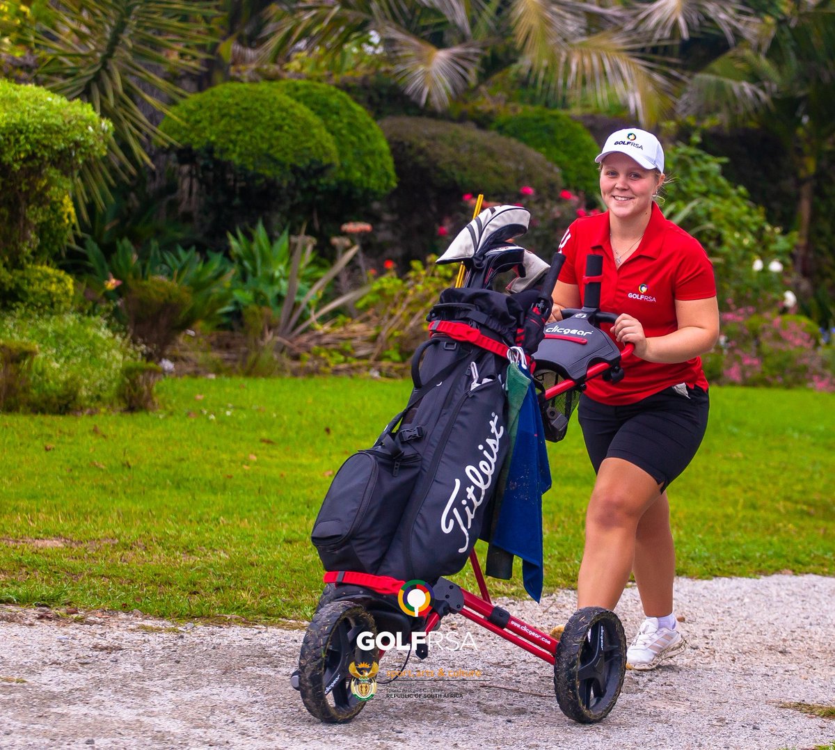 GolfRSA's tweet image. #smilesformiles 🏆
Charlotte Millard edged fellow @GolfRSA National Squad member Olivia Wood in a play-off hole to defend her 2024 @FirstCapitalZim Junior Open title at Borrowdale Brooke Golf Estate.

📷 Jeff Murimbechi
#golfrsa #itstartshere #champions