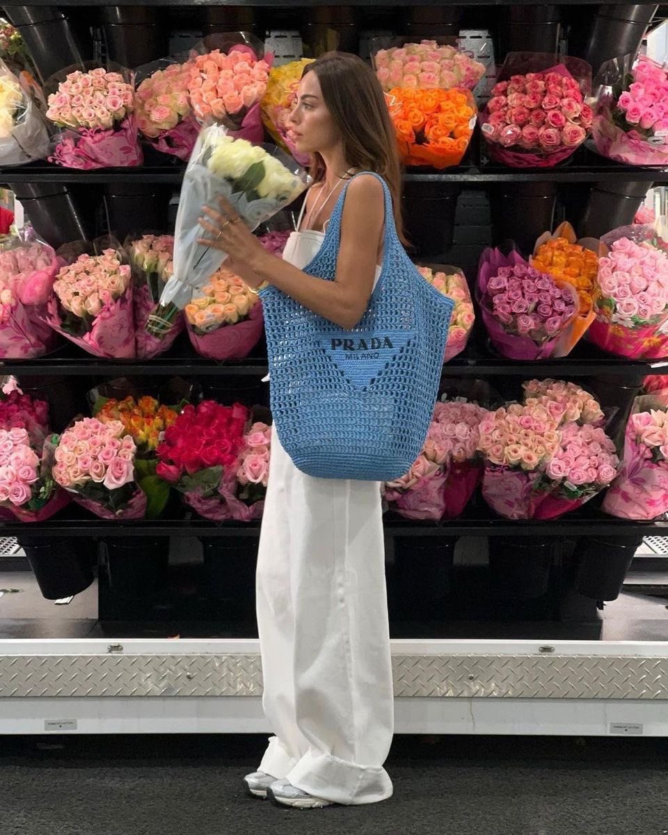 Diorgirlx's tweet photo. flowers https://t.co/FC2z6qhdfS