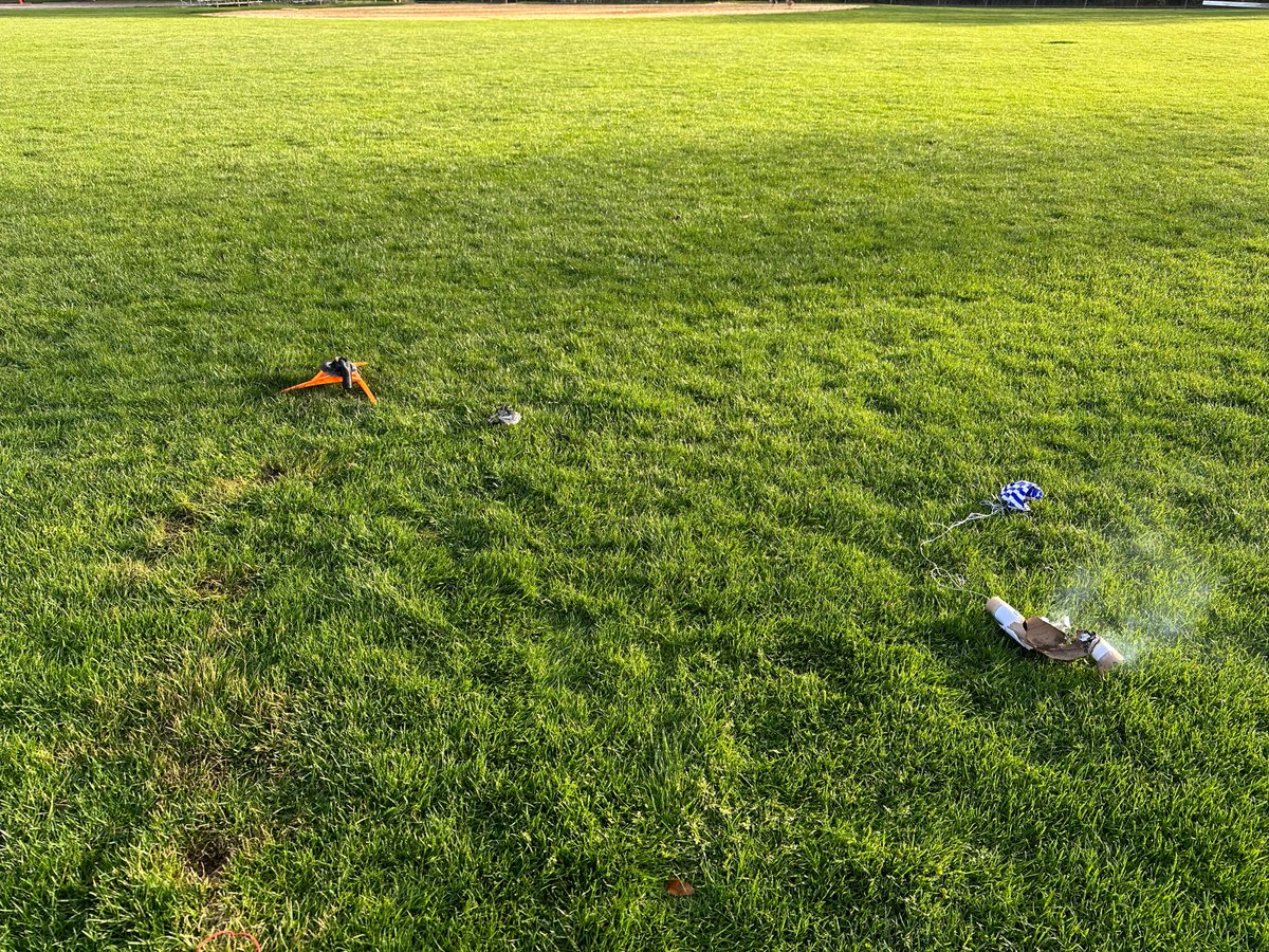 EmsRocketry's tweet photo. BIG NEWS!!!
We've official conducted our launch attempt of Mile 360 Unit #2 earlier this morning!
Unfortunately though, the rocket once again did not manage to successfully liftoff due to a series of events.
Here's the video replay in the link below👇
https://t.co/vhFYMP7LQw https://t.co/3GxlHo3mKu