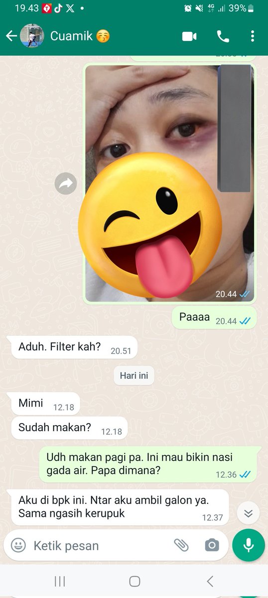 nadyayayang's tweet photo. Menipeng pak suami 🤣 malah tau filter https://t.co/SBMPAEYzSG