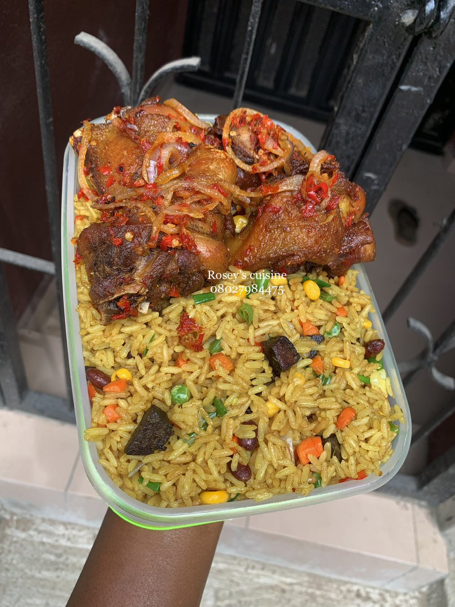 I make the best meals in this Lagos. Soups, stew, rice, beans, pasta, pepper soup of all kind, yam, peppered meat, local delicacies.. Price starts from N16,000 and varies with the size of bowl. Send me a dm to order or WhatsApp me via the link in my bio.