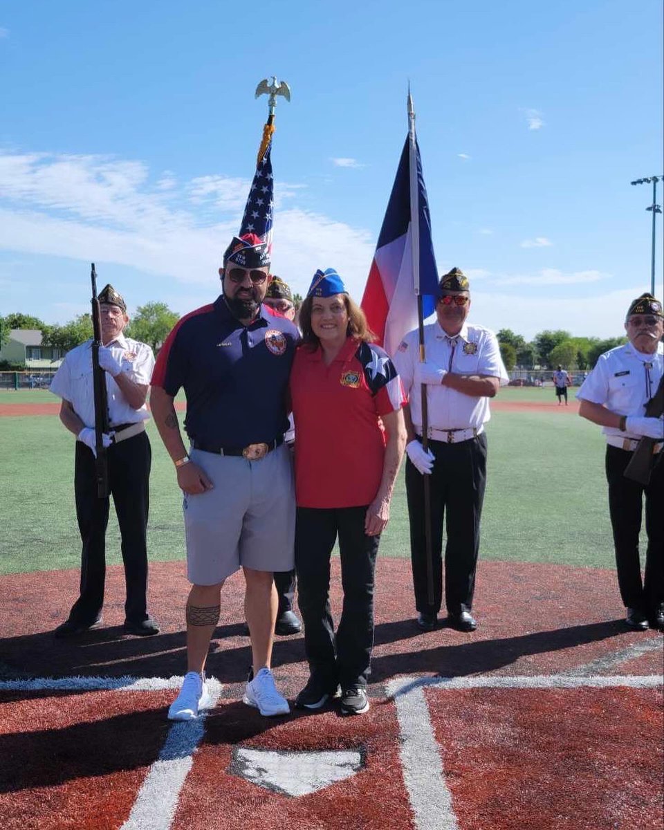 VFW8790's tweet photo. Post 8790 presenting Colors at the HPD vs HFD Battle of the Branches at Spring Spirit! 👮⚾️👨‍🚒 https://t.co/diS07x36D6
