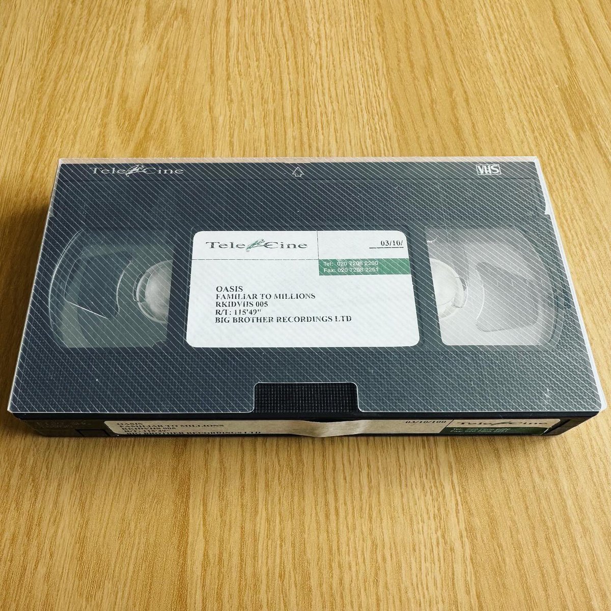oasisrarities's tweet photo. VHS #oasis #oasismusic #oasiscollectors #oasiscollector #oasiscollection #oasismemorabilia #oasislive #oasisrarities #oasisfans #oasisfansclub #oasisfamiliartomillions #familiartomillions #vhs #vhscollector #musiccollection #indiemusic #indie #promo #bigbrother #oasissotsog https://t.co/z06eNEdORG
