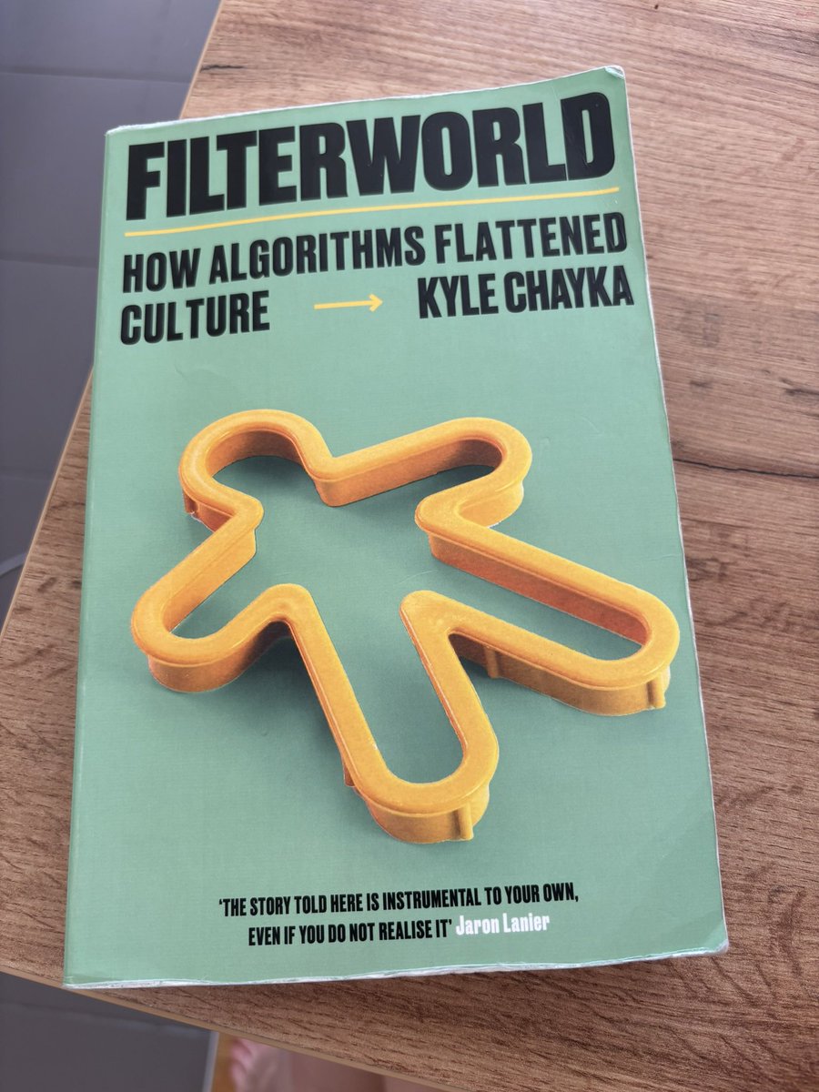 Highly recommend this excellent book by @chaykak about the impact of algorithmic feeds on our culture and tastes. The author’s name is particularly symbolic - Chekhov’s play Chayka (Seagull in Russian) is all about art and humans’ eternal desire to live a meaningful life…
