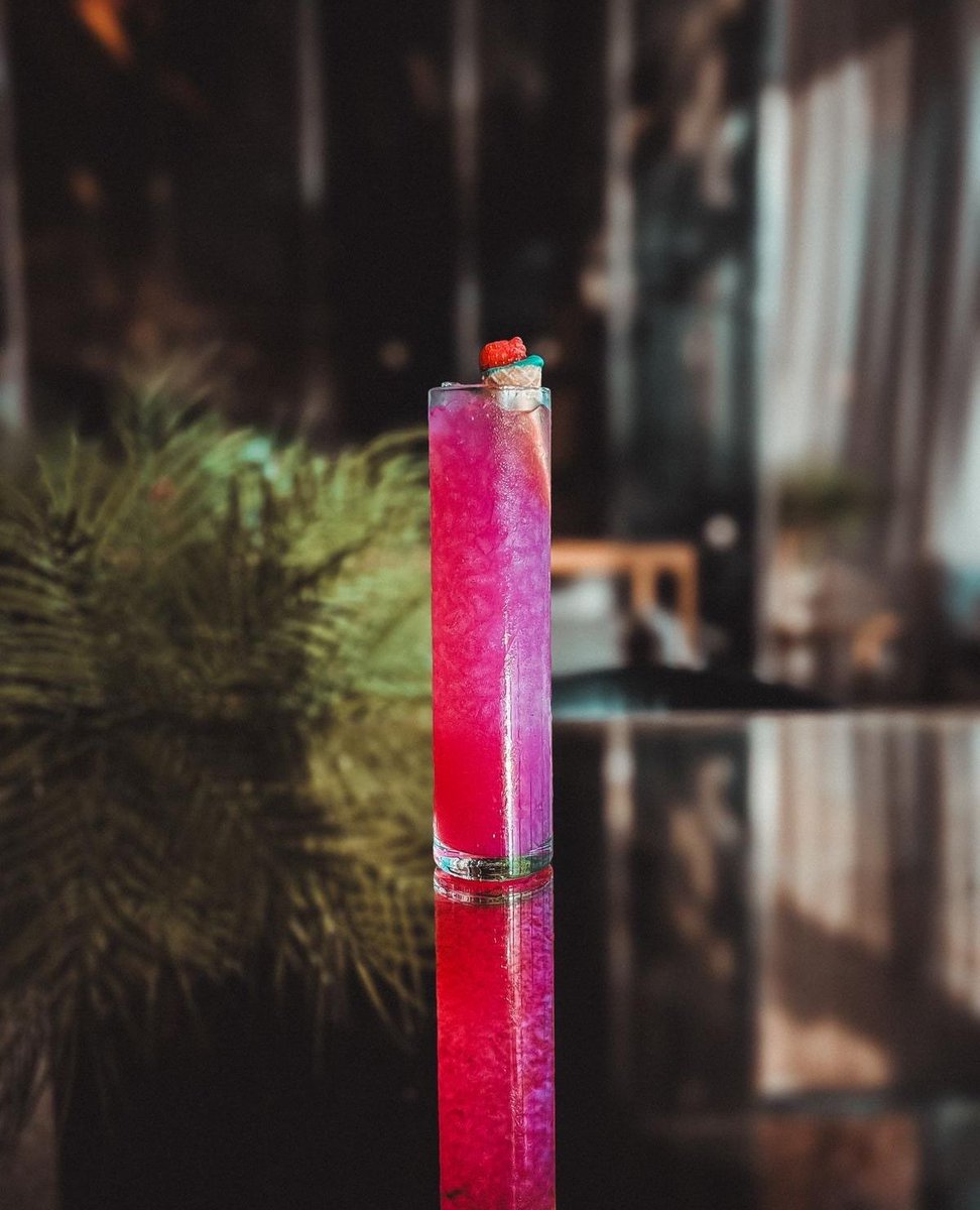 Summer Sunday evenings are reserved for sampling our delicious Instagrammable cocktails. #Cloud23 🔗 cloud23bar.com