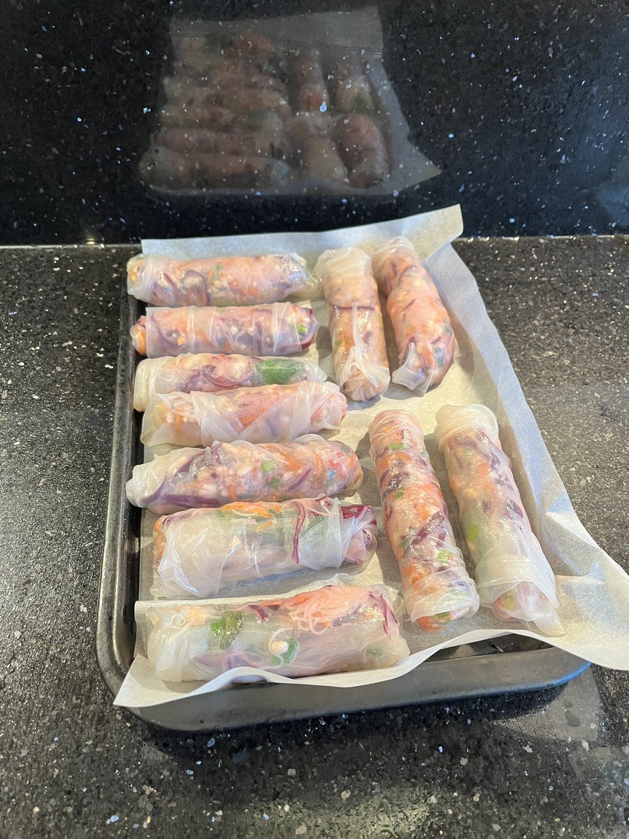 Some turkey spring rolls - either eat as a snack or building into a main meal! ⭐️💫 Ingredients and recipe: vm.tiktok.com/ZGeusu542/ #WilkoCooks #Homemade #TwitterSupperClub #FarEast #TurkeyRolls