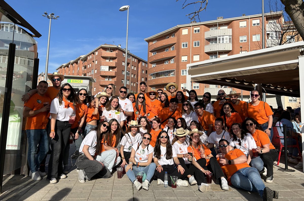 ajbuniversidad's tweet photo. LA UNI 2024🧡 https://t.co/3AjICBMt1k