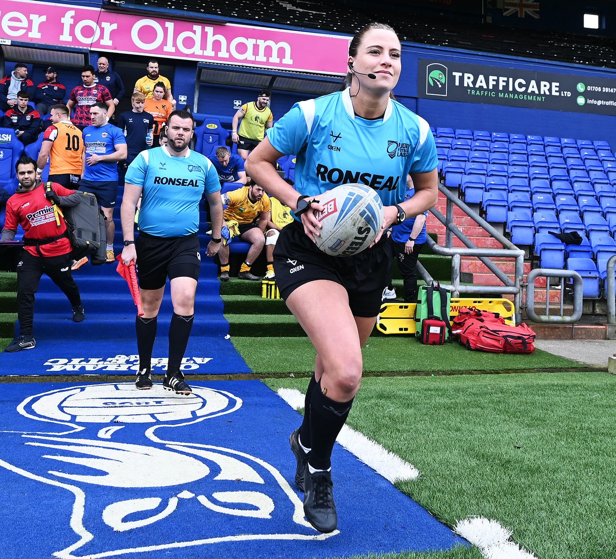 Congrats to Tara Jones #RugbyLeague history maker. First ever woman to referee a @TheRFL men's league fixture. The modestly confident smile. Marvellous !! all on SWpix.com
