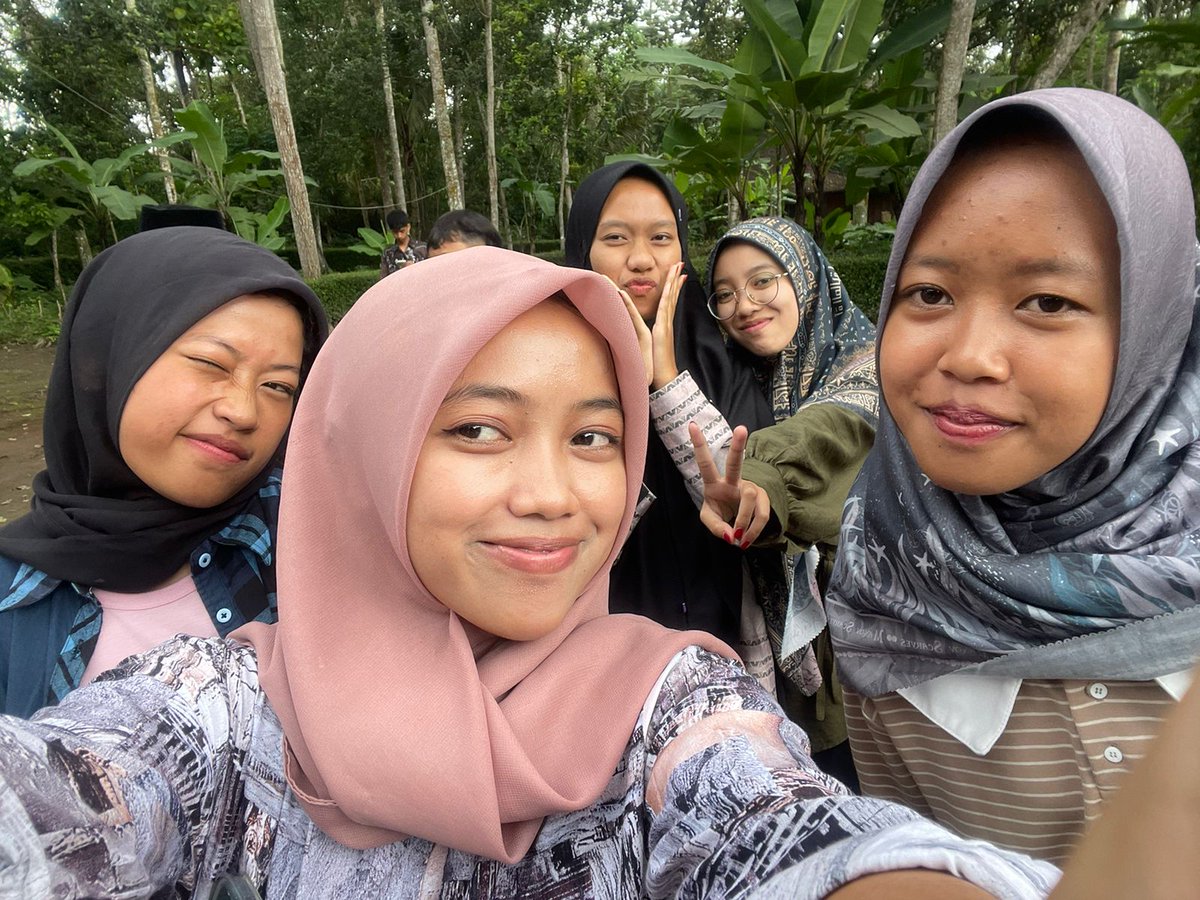 sipenyukaawan_'s tweet photo. Thirds buddies +2 https://t.co/d6SUvowPoD