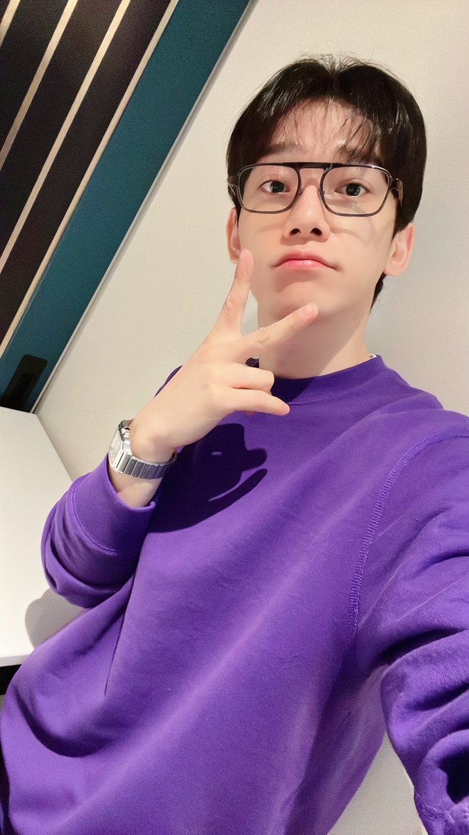 WITHKINGJD's tweet photo. 240414  | 🫧💭 from 순딩대장🦖: 

NEW SELFIE!!!!!!!!! 

—

"Ppyong💛" https://t.co/on5eTjwBFZ