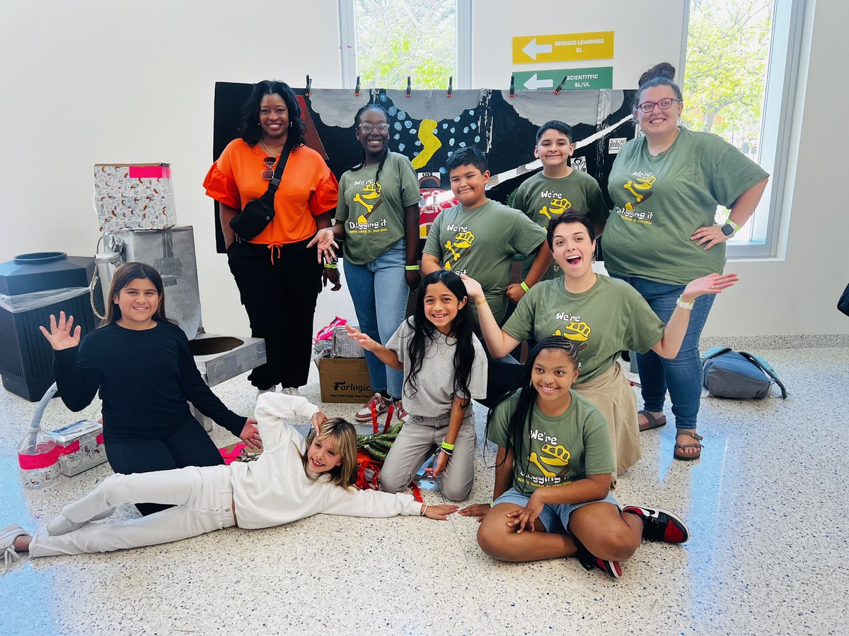 Ana Perez tweet media