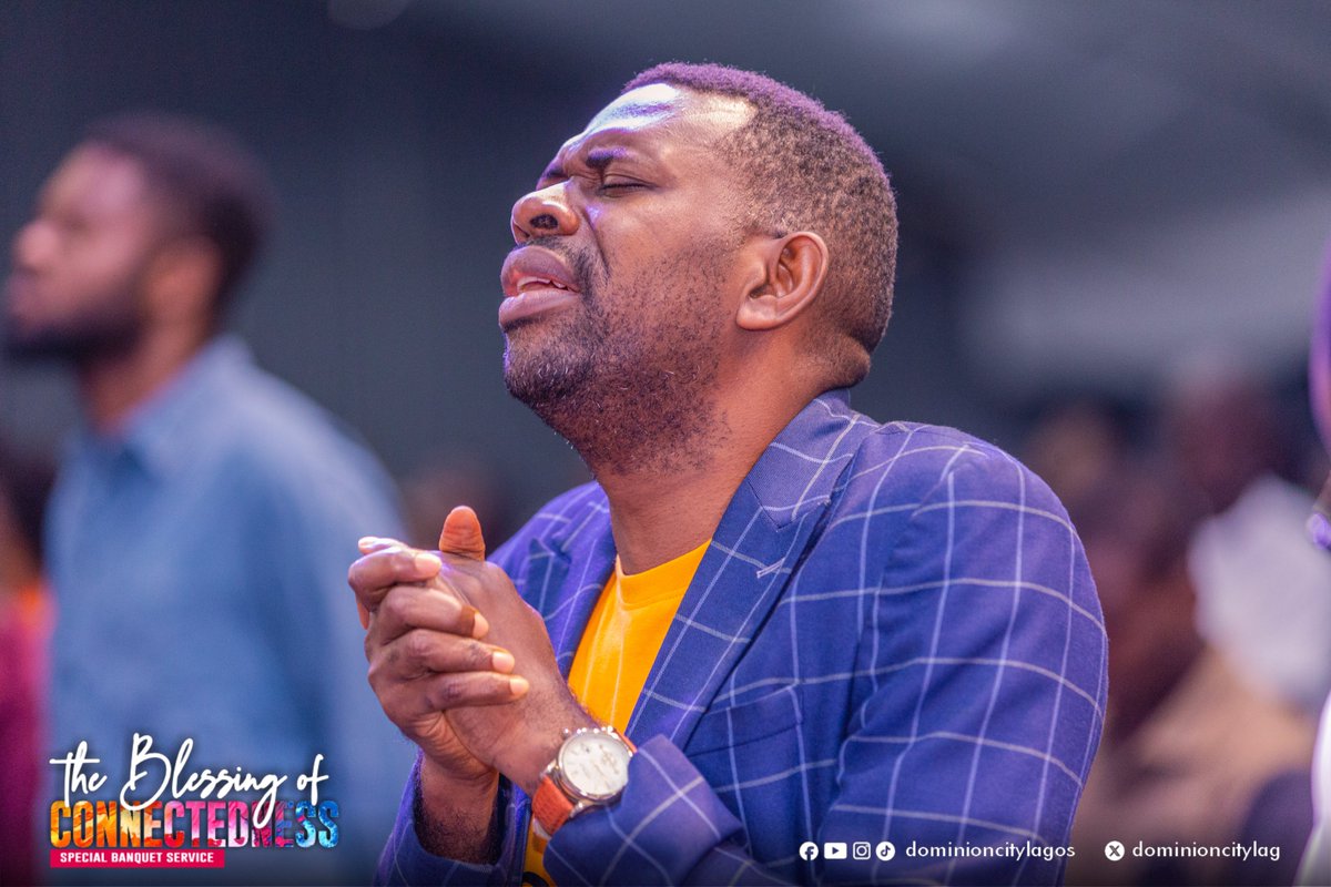 dominioncitylag's tweet photo. With hands lifted high and hearts longing for God, we poured out worship to the Lord of Hosts.
#DCLagosHq #DominionCity #BlessingOfConnectedness #BanquetService https://t.co/clWz7m5Pjw