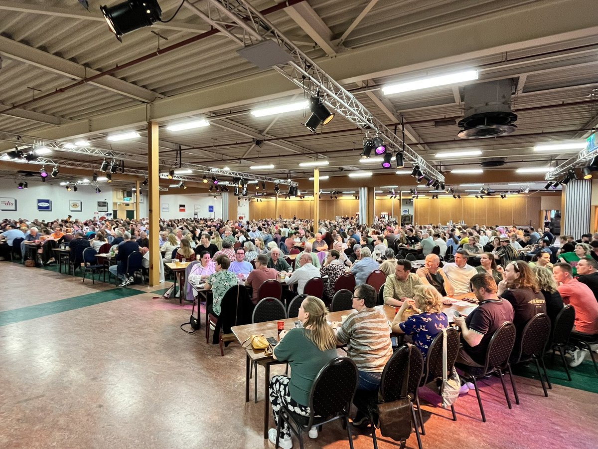 Philip van den Brand tweet media