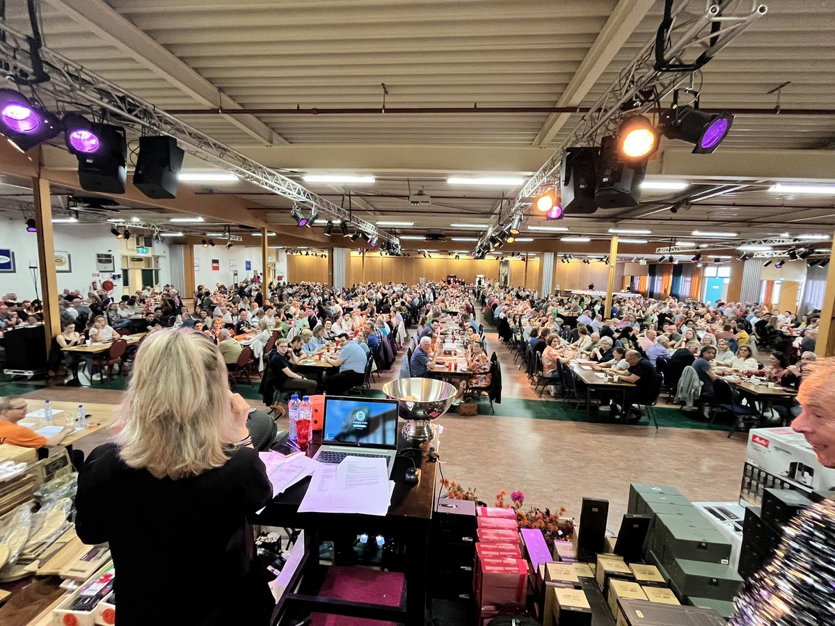 Philip van den Brand tweet media