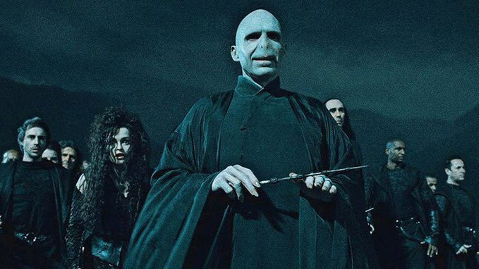 M1CHELLEYEOH's tweet photo. 2020: Pandemia
2021: Pandemia
2022: Pandemia + guerra entre Rusia y Ucrania
2023: Guerra entre Israel y Palestina
2024: III Guerra Mundial
2025: Regresa Lord Voldemort
2026: Sonia por favor también son mis hijos déjame verlos te he dicho que ya te pagaré la manutención https://t.co/p7J2L6D8nT