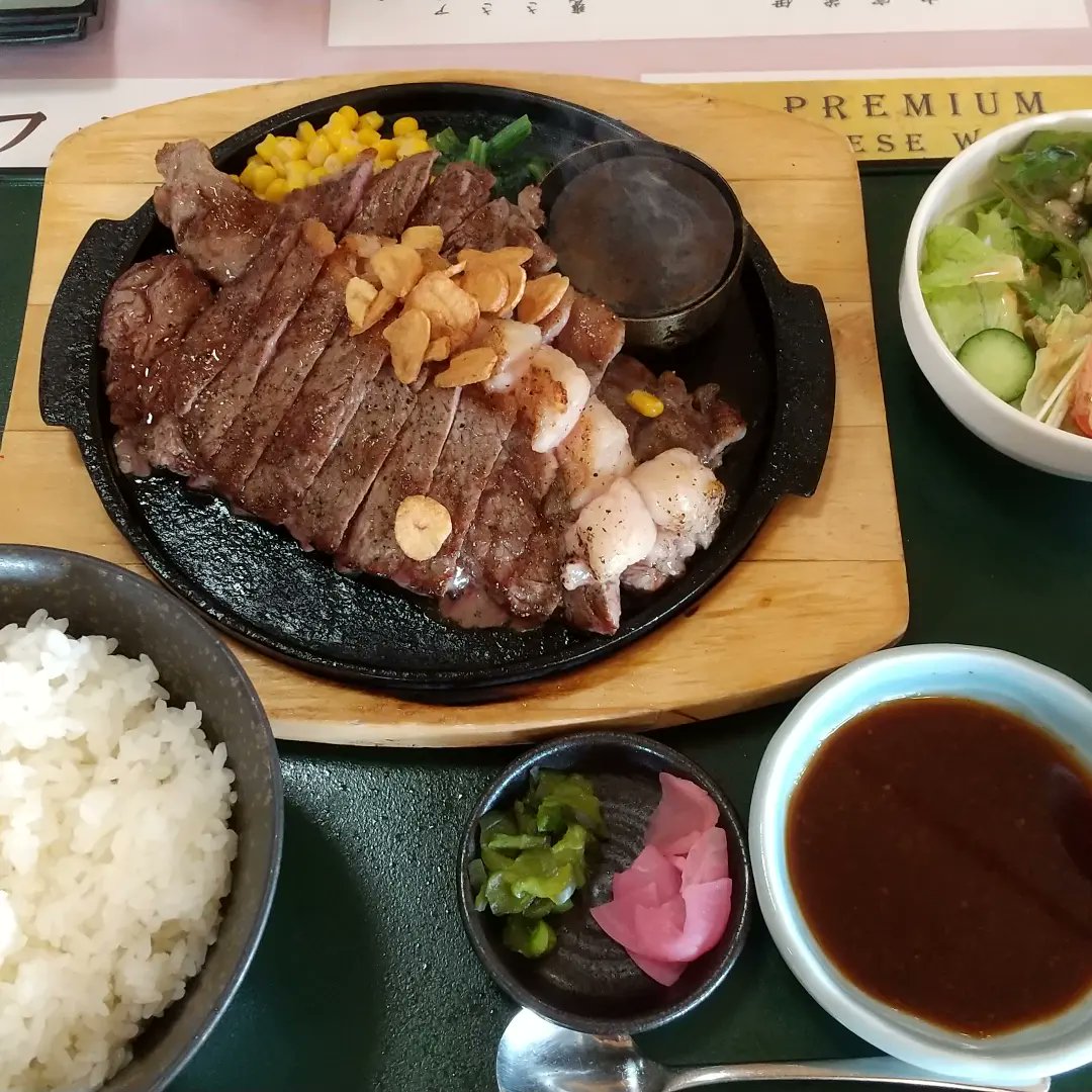 hiro08250609's tweet photo. #JGM宇都宮カントリークラブ 
ステーキ300g https://t.co/NAQCfd8fMa