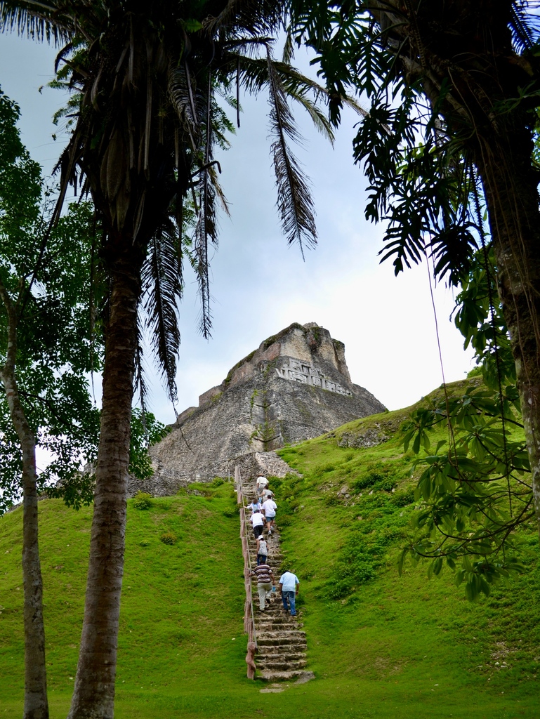 Step back in time and wander through the ancient wonders of Belize's Mayan Ruins 🇧🇿⁠ ⁠ ✈️ Your journey, your way! Discover the magic of personalized travel with our expert guidance: l8r.it/X8FZ