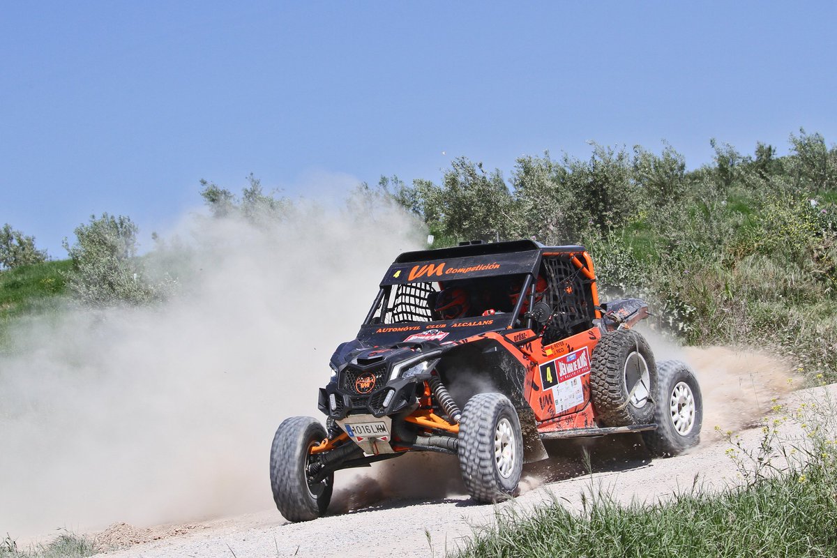 CampeonatoTT's tweet photo. 🚙 Carnicer-Peinado y Morillo-Nieto nadan hacia la victoria en el Mar de Olivos 
https://t.co/YIW1ldt4OM https://t.co/NG7kLDP2y2