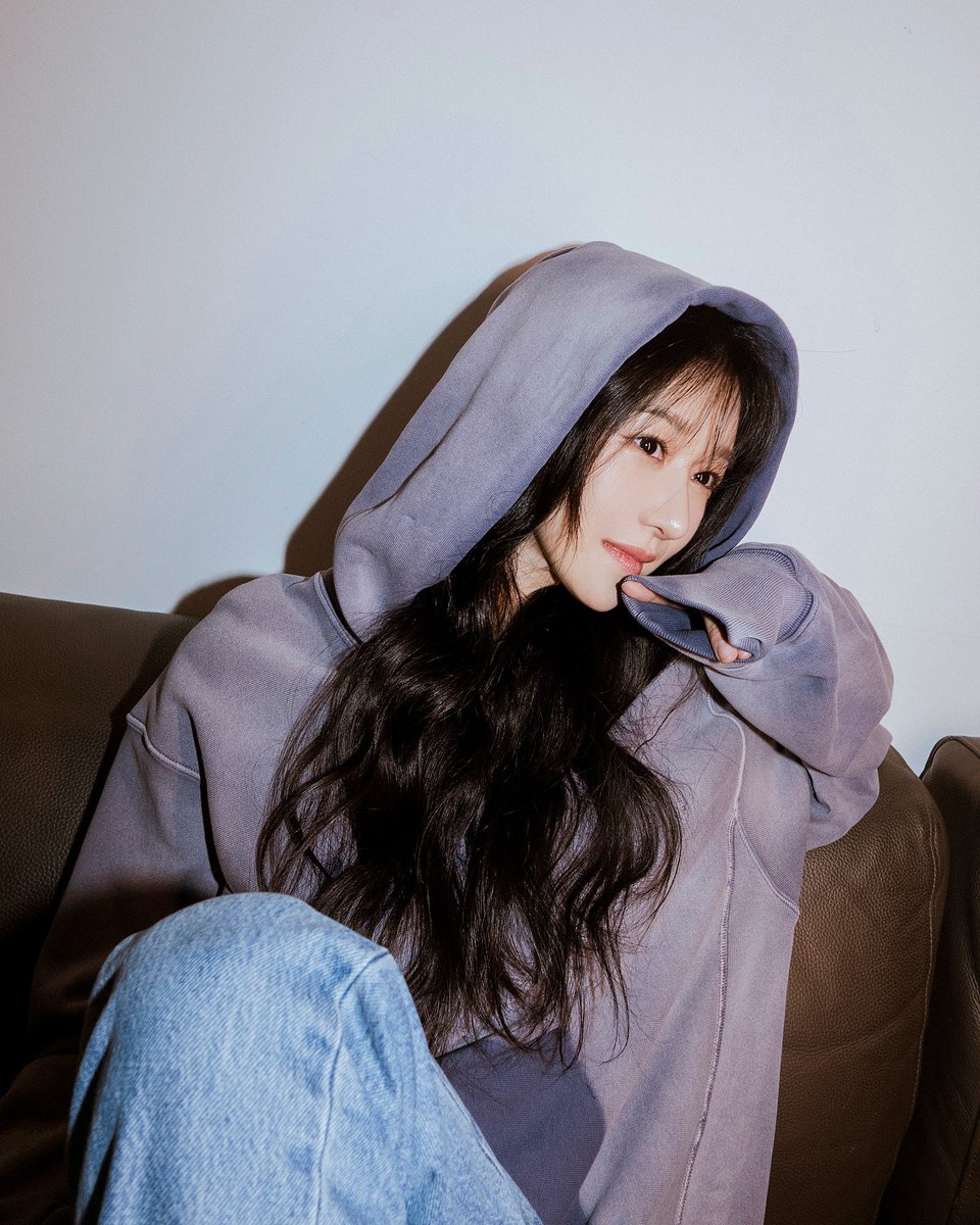 _WithYeaji's tweet photo. [포토] #서예지 팬카페 업데이트 https://t.co/l4PAleZMvk