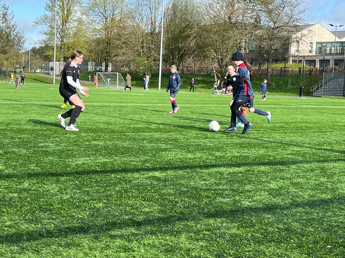 Our U10’s faced Stewarton Annick this morning. A great game for the girls who are improving week in week out. Passing and tackling is on point. Well done everyone…⚽️🐺🖤🤍