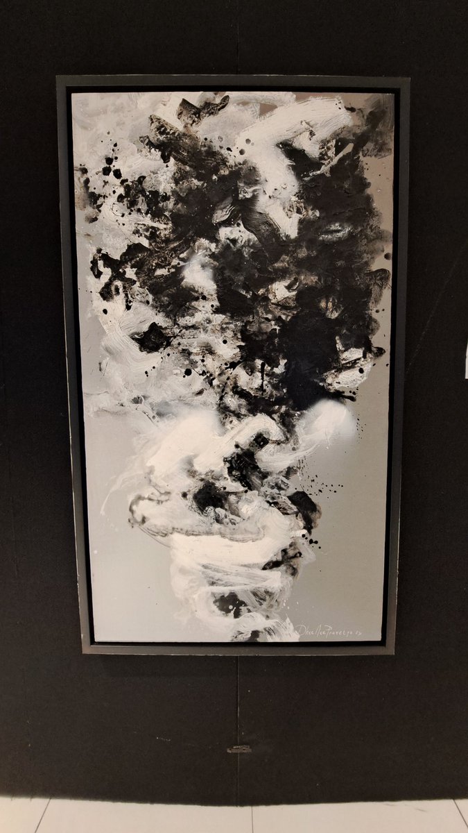 ebelianty's tweet photo. Today, I came across a painting that brought back memories of my book review 'Perawan Remaja dalam Cengkraman Militer.' It's dark and broken, yet it emits smoke as a form of defense. 
https://t.co/Ui1bG1TGck https://t.co/G9ib4Q9bxa