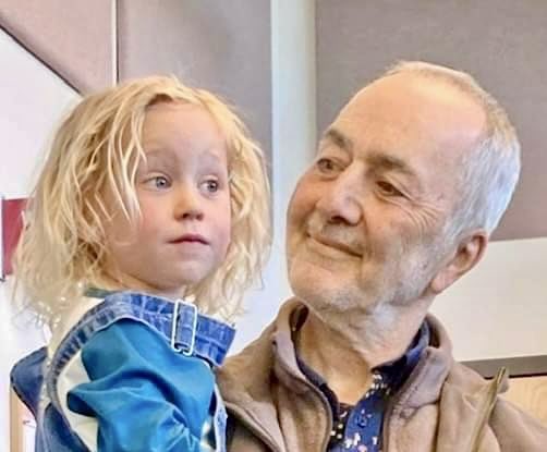 Friday, our local children’s library re-opening drew a wee lad who befriended me soon as I arrived. (photos by mother’s permission.) nothing quite like the magic of reading a picture book with a young child, I said, before cutting the red ribbon. #readwithachild #belugagrads