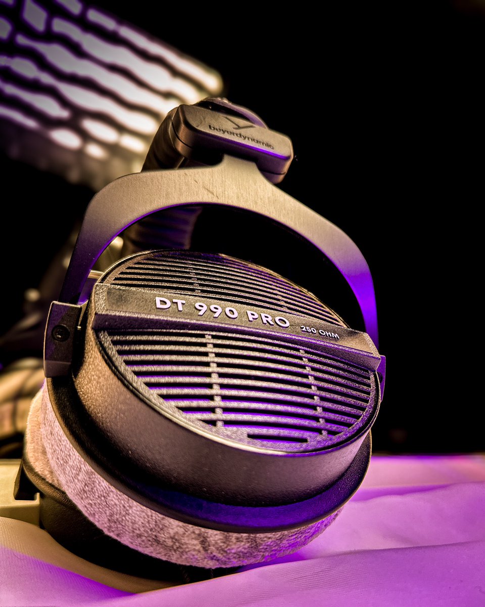 beyerdynamicUSA's tweet photo. Referencing your mix with headphones reveal details you otherwise miss.  An open back design is a great choice. 🎧 https://t.co/zemI3ByTvw 
#DT990PRO #bestheadphones #bestheadset #beyerdynamic https://t.co/1WHalOLzdy