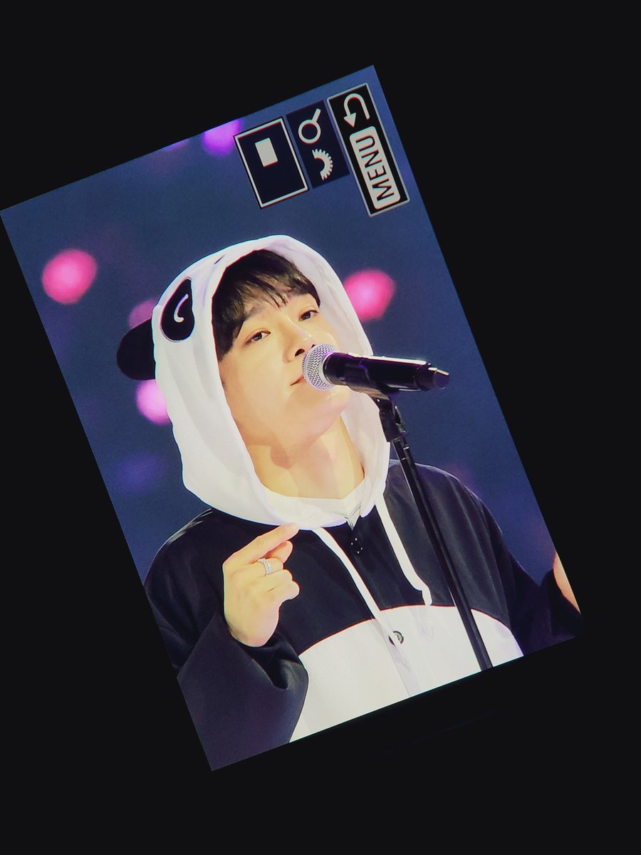 _Chenryong's tweet photo. 240414 EXO FAN-MEETING "ONE"

#첸 #CHEN https://t.co/HwKWA9wJ6G