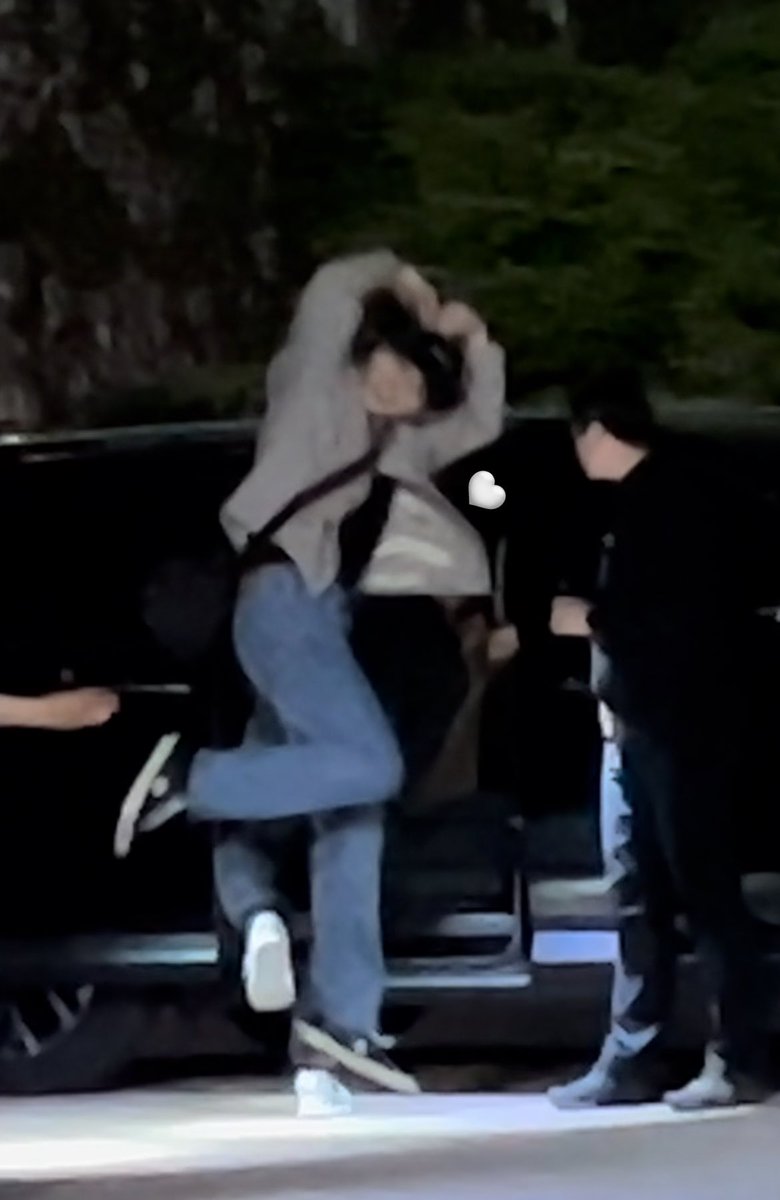 <a href="/piljoapiljoapil/">김뉴자</a> 네..  영케이 잠깐 날았어요…