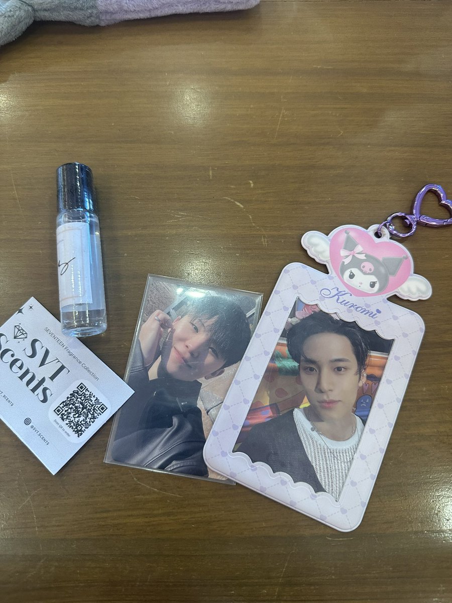 _aurorakook's tweet photo. first carat cse i went to this year! and finally reuniting with my besties.

this was super fun! and i got to take home this perfume from @svt_scents !

tysm for organizing this event @kidultevents ! till next cse #racewithgyu https://t.co/f4el1oGgDk