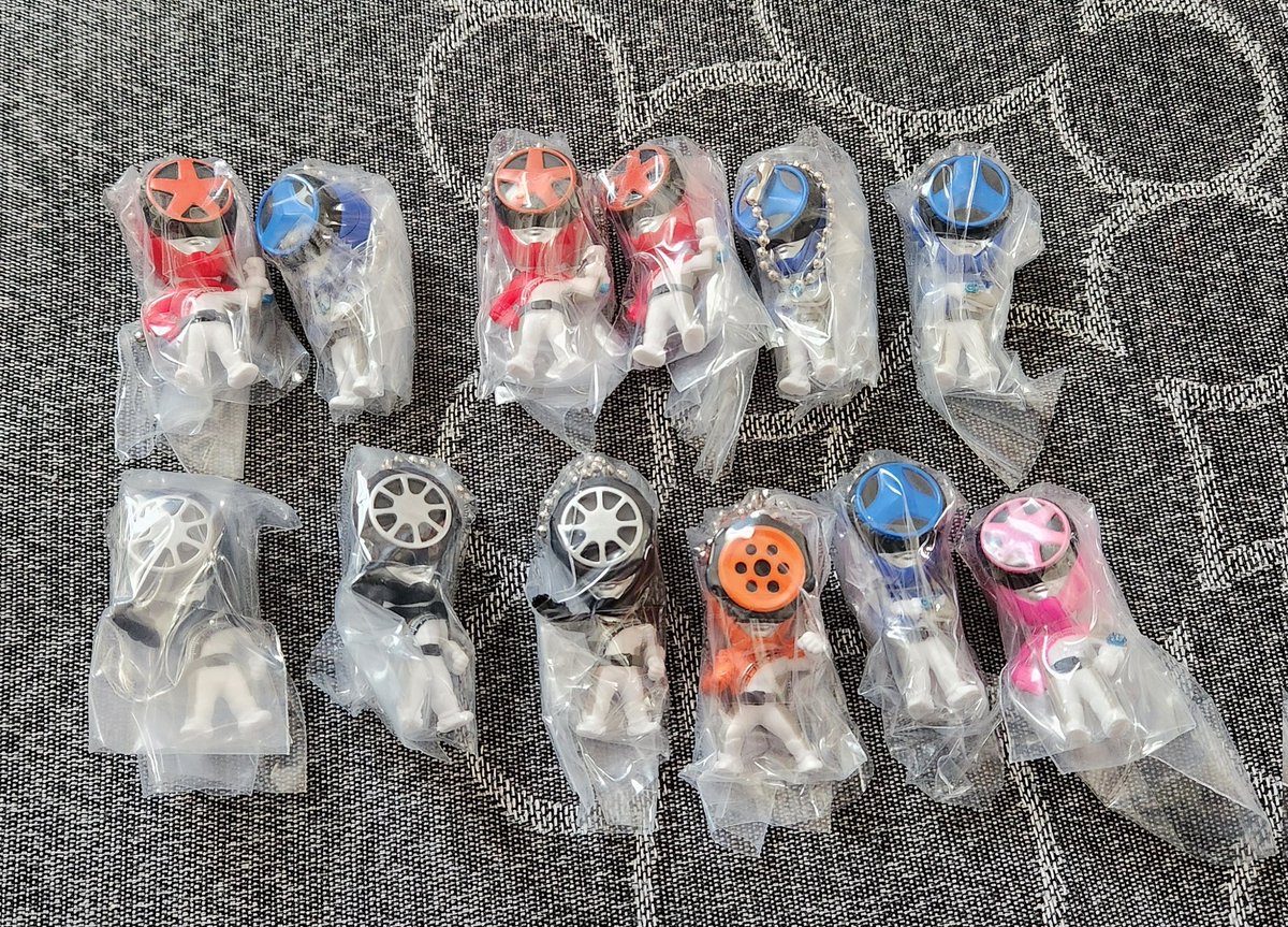 ayagyuuuuu's tweet photo. オレンジとピンクがね、ぜんっぜん出なくてこうなりました https://t.co/NdfYPG5RJJ