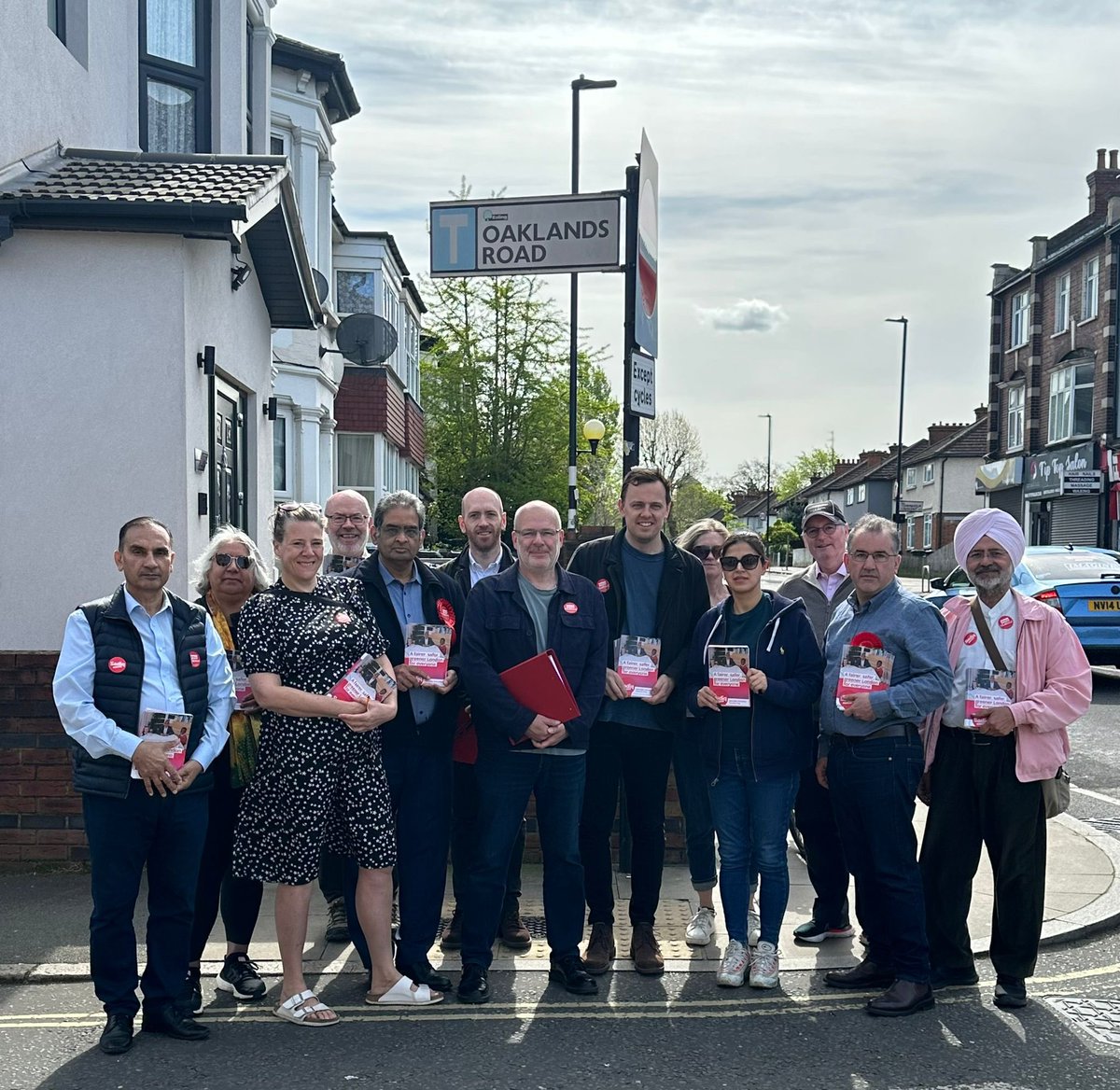 @EalingLabour #DoorStep in Hanwell. Residents voting for @SadiqKhan, @BassamMahfouz @LondonLabour