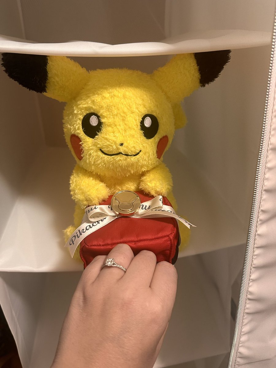 Pikachuubae tweet picture