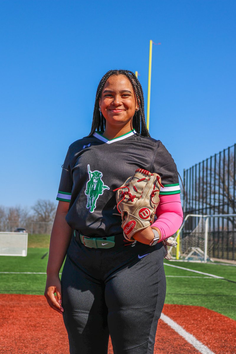 CONGRATS to SMS's AVA HARRIS who went 2 for 3 with a 💣 in her game yesterday. 🥎😊