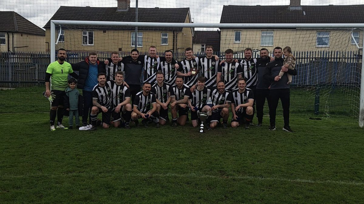 Shore_VillaFC's tweet photo. BACK TO BACK DUTCHMAN CUP WINNERS https://t.co/CrlhHQ2WX0