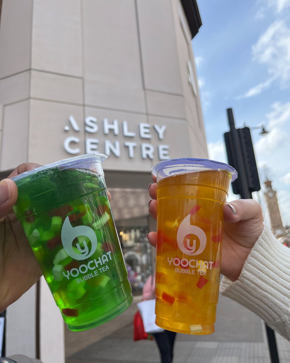 A must-try for everyone! A little bit of sun is all we need to enjoy a range of customisable drinks from @yoochatepsom in The Ashley Centre 😎