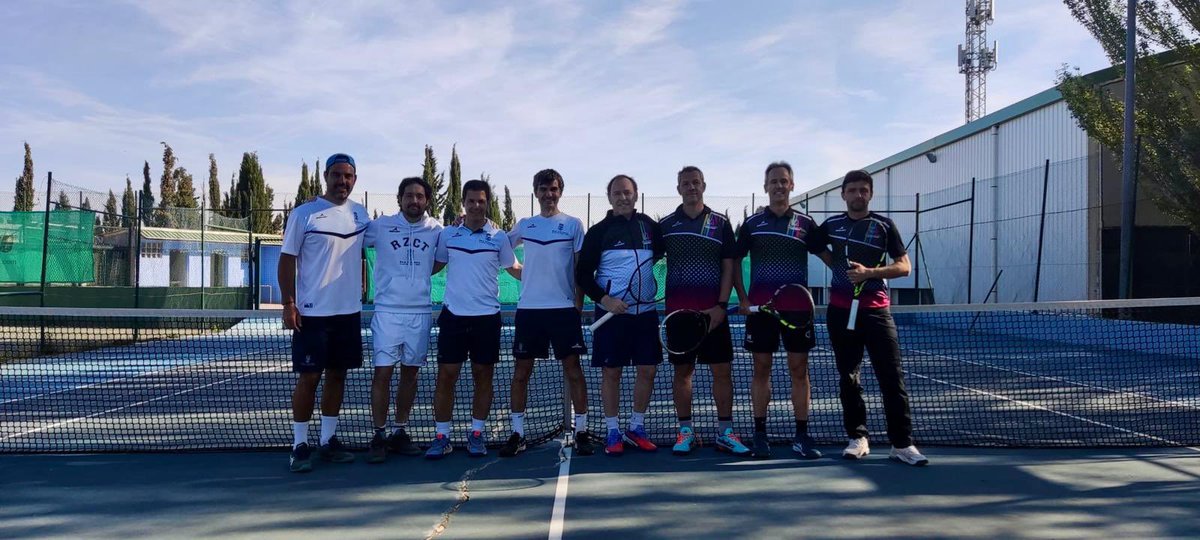 💙🎾👏 Victoria de nuestro equipo de veteranos +40 frente al C.D. Montecanal en el Campeonato de Aragón de Tenis. A tope!! 💪 #RZCT #somosRZCT #tenis