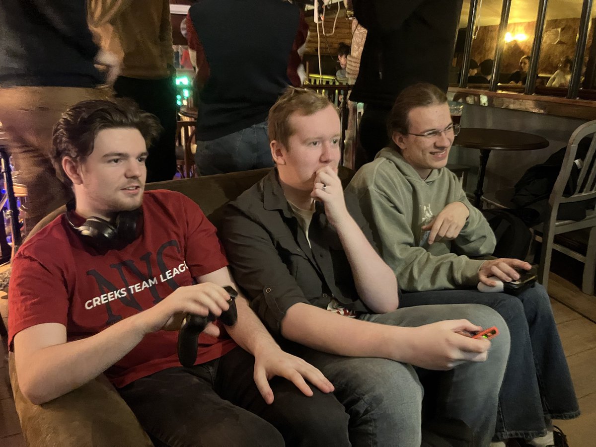 Lyon2Esport's tweet photo. Voici quelques photos souvenirs prises lors des précédentes éditions du rififi. À bientôt pour d'autres tournois !❣ https://t.co/ywbH7wfpRV