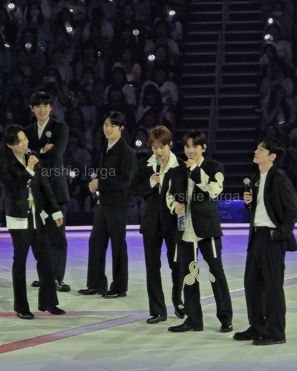 Arshiethromycin's tweet photo. FINALLY I WAS ABLE TO WATCH A FANMEET SA KOREA TAPOS @weareoneEXO PA! 

19 yrs old Arshie nagawa na natin yung dream natin🥹😭 

#EXO #ONE #ONEdaywithEXO
#2024EXOFanmeetingONE https://t.co/pfYST5LUGZ