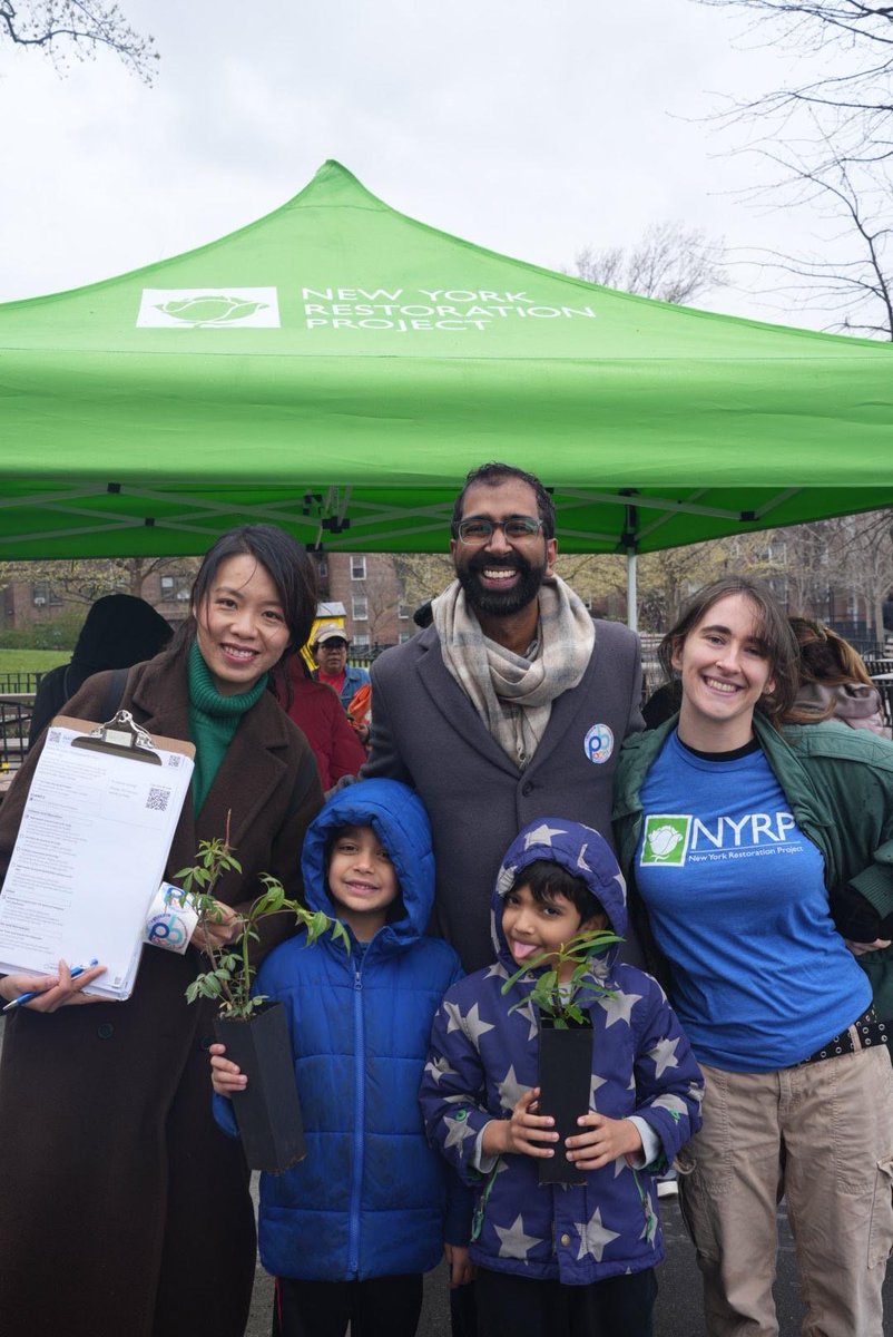What better way to spend a rainy Saturday than voting in Participatory Budgeting at our tree giveaway with <a href="/NYRP/">New York Restoration Project</a> and <a href="/JHBGNY/">JHBG</a>!

140 trees given out, 200 votes in!

And today’s the last day! Join us at the Farmers Market between 10am-1pm, or vote online at vote.pbnyc.org!