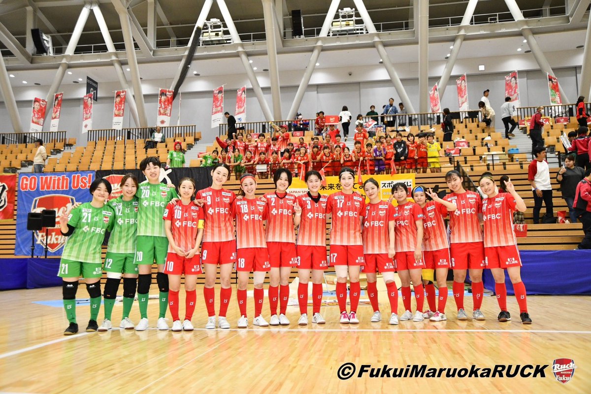 shireleima's tweet photo. お久しぶりです✋🏻
いつも温かい応援に感謝しています。
お察しの方もいらっしゃると思いますが、学業との両立が厳しくなりこの先表に顔を出す機会が減ってきます。夢を叶える為にも学業を優先する選択にしました。
時間のある時は、運営にも皆の応援にも行く予定です！
またどこかで🫂

#福井丸岡RUCK https://t.co/hBttWNzXps