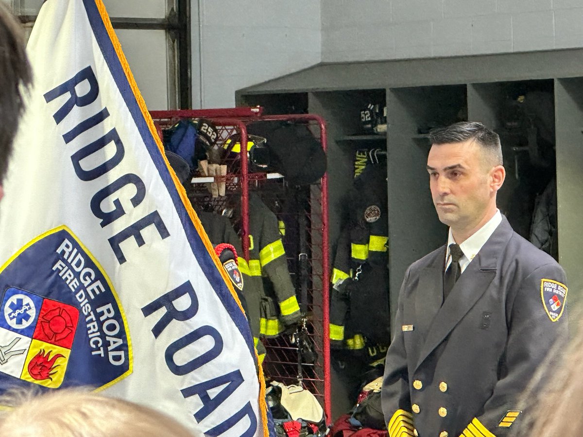 McGarryAr's tweet photo. Proud is an understatement.
Congratulations to Sean and his colleagues on their promotions ♥️🐦‍🔥🚒 https://t.co/ZHEksgZfAI