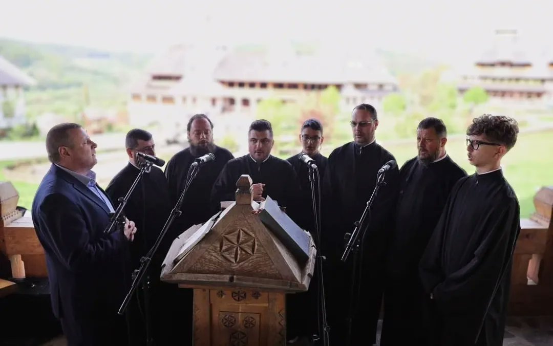 ByzantineChoir's tweet photo. 14 aprilie 2024 | Sfânta Liturghie arhierească la Mănăstirea Bârsana
#eormmsm https://t.co/7ifyblj7Ea