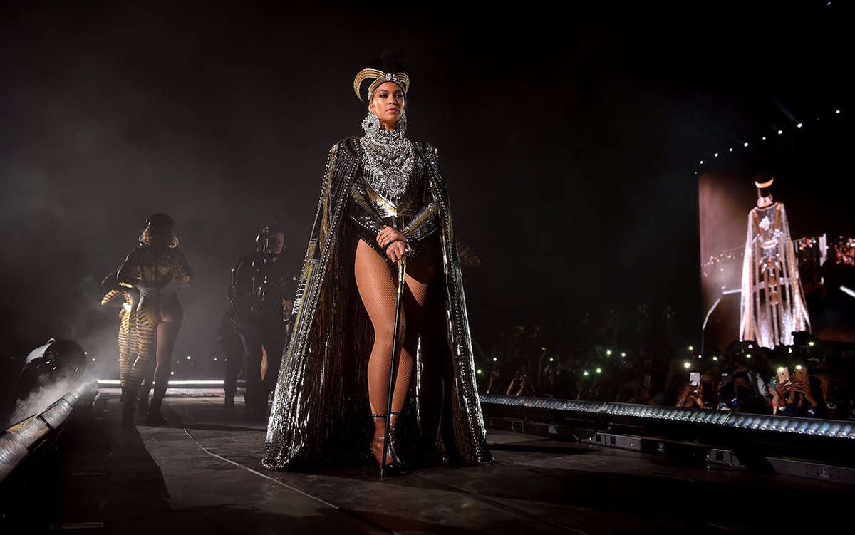 PopCrave's tweet photo. Beyoncé headlined #Coachella 6 years ago today. https://t.co/UN2i8GeWxE