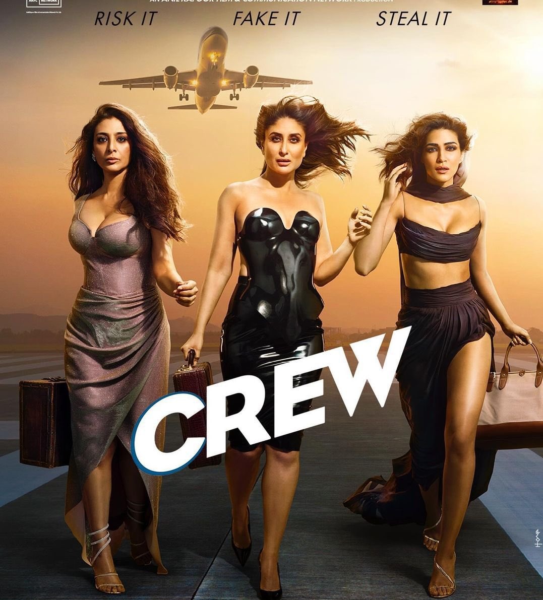 #Crew was so freaking good and entertaining. Not a single dull moment. Kriti, Kareena and Tabu ate and left no crumbs.

#CrewReview