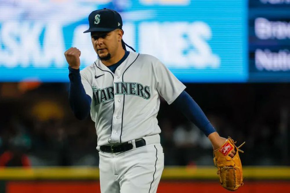 TridentTrue's tweet photo. Time to win a series.

La Piedra let’s gooooo https://t.co/RsDNJpR9A5
